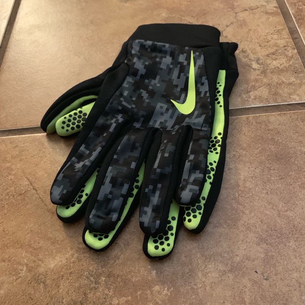 Nike Thermal Gloves